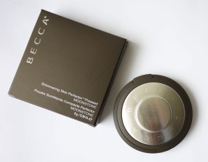 Becca-Shimmering-Skin-Perfector-Pressed-in-Moonstone